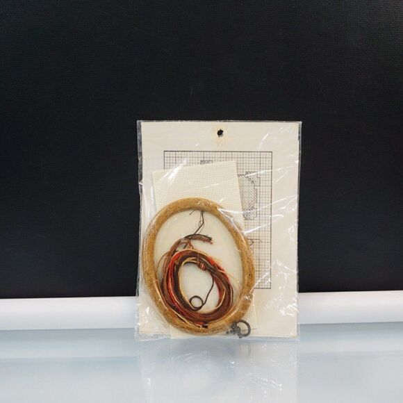 Bear Hugs Are In Dale Burdett Country Cross Stitch Kit With Frame 1988 NOS - Picture 3 of 5